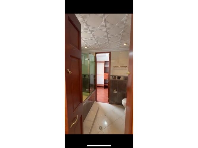 Apartamento de 2 alcobas en arriendo en Loma De Los Bernal, Medellín, 110 m² · foto 16 de 17
