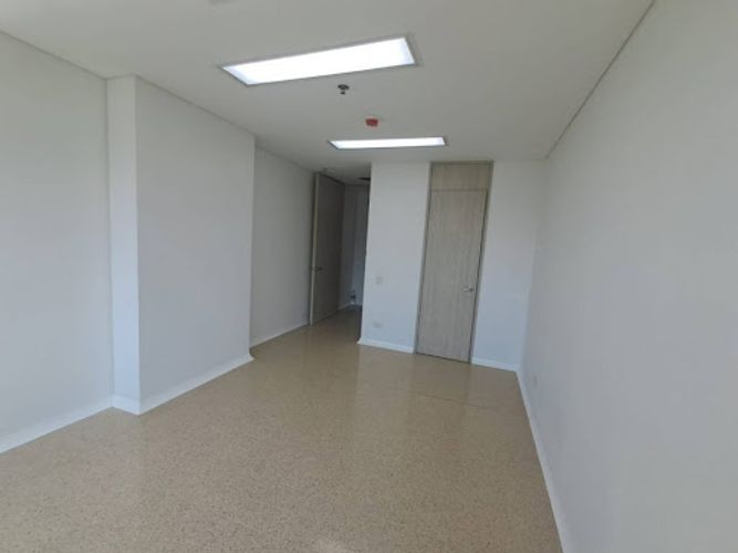 Consultorio en arriendo en Los Naranjos, Envigado, 30 m² · foto 3 de 9