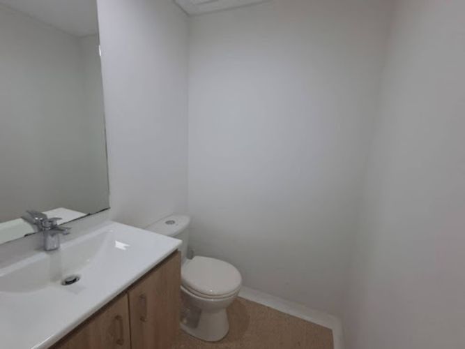 Consultorio en arriendo en Los Naranjos, Envigado, 30 m² · foto 7 de 9