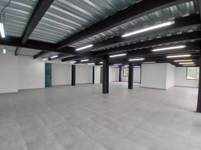 Oficina en arriendo en Belén Rosales, Medellín, 400 m² · foto 3 de 5