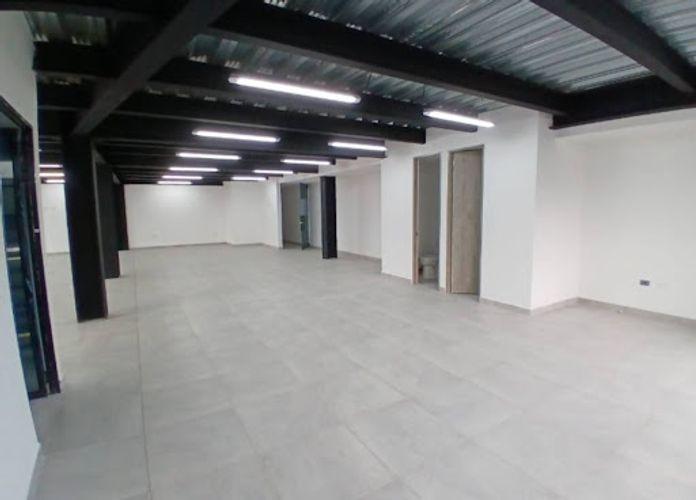 Oficina en arriendo en Belén Rosales, Medellín, 400 m² · foto 4 de 5