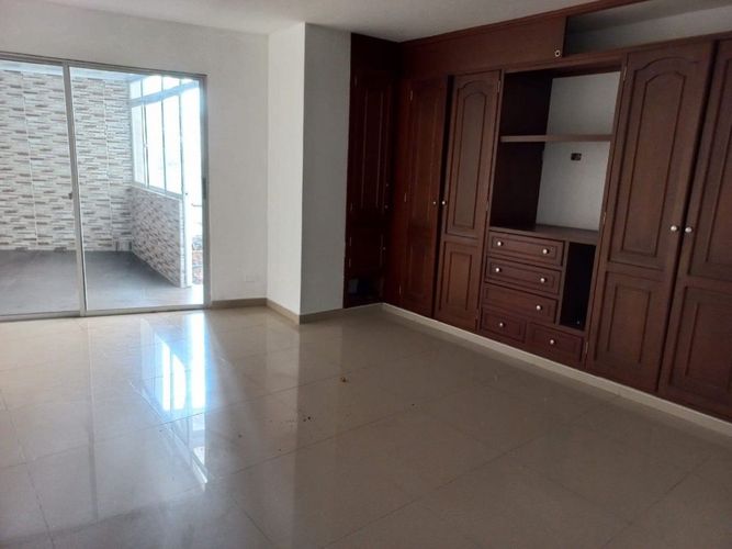 Apartamento de 4 alcobas en venta en Sotomayor, Bucaramanga, 145 m² · foto 3 de 10