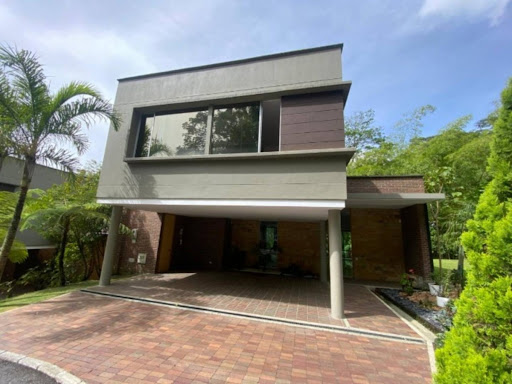 Casa en Arriendo en Envigado, Medellín