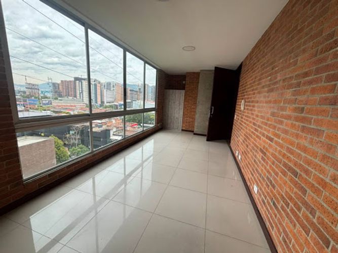 Oficina en arriendo en Loma De San Julian, Medellín, 22 m² · foto 3 de 5
