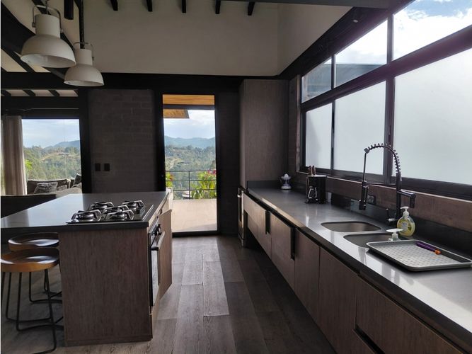 Casa de 3 alcobas en venta en Pantanillo, El Retiro, 291 m² · foto 3 de 24