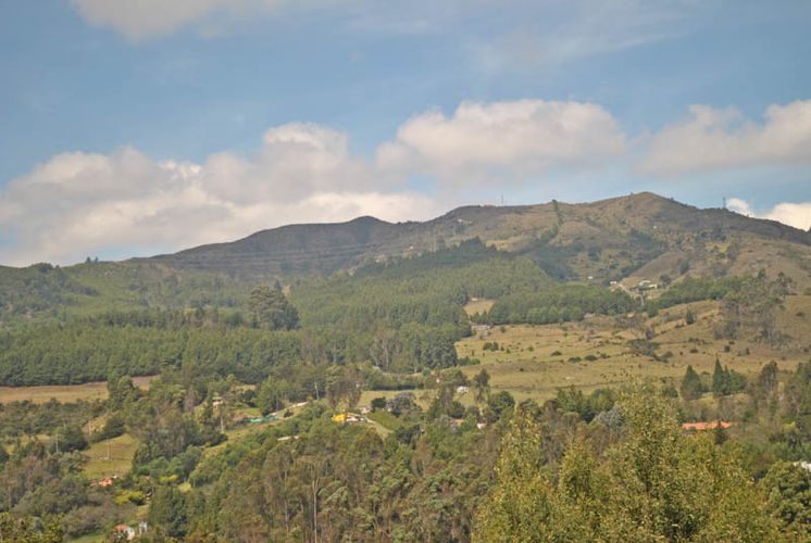 Lote en venta en El Libano, La Calera, 3013 m² · foto 9 de 20