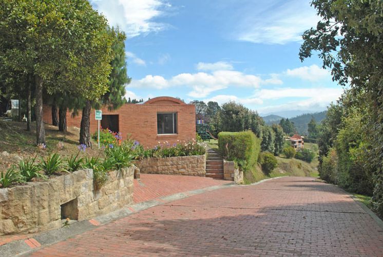 Lote en venta en El Libano, La Calera, 3336 m² · foto 4 de 20