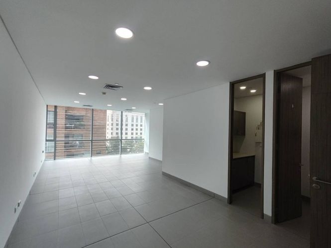 Oficina en arriendo en La Florida, Medellín, 50 m² · foto 3 de 10