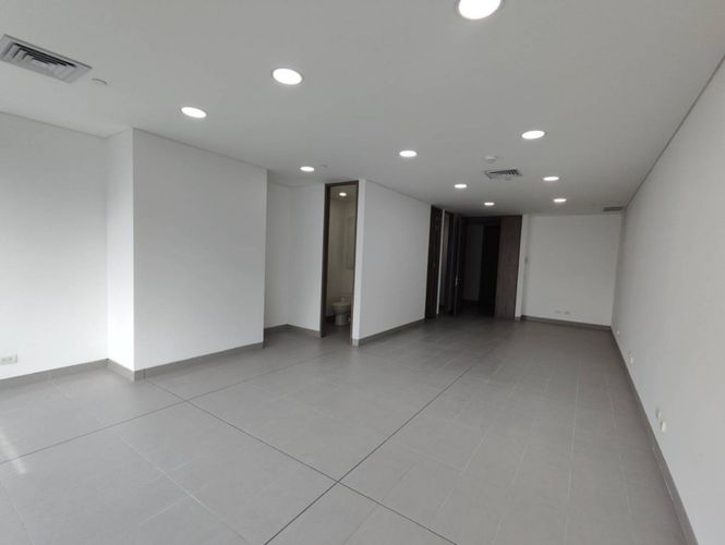 Oficina en arriendo en La Florida, Medellín, 50 m² · foto 8 de 10