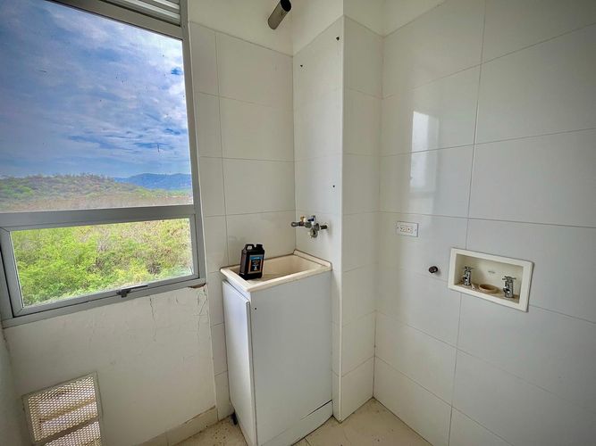 Apartamento de 4 alcobas en venta en Julio Campos Gonzalez, Girardot, 126 m² · foto 4 de 24