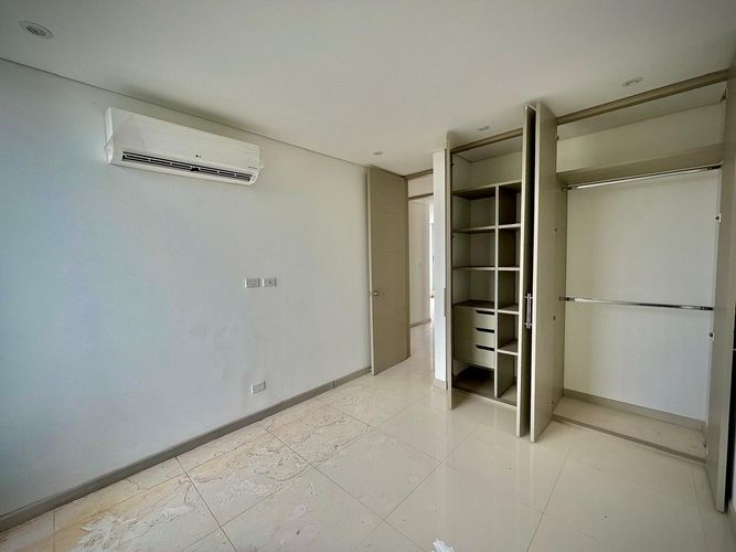 Apartamento de 4 alcobas en venta en Julio Campos Gonzalez, Girardot, 126 m² · foto 6 de 24