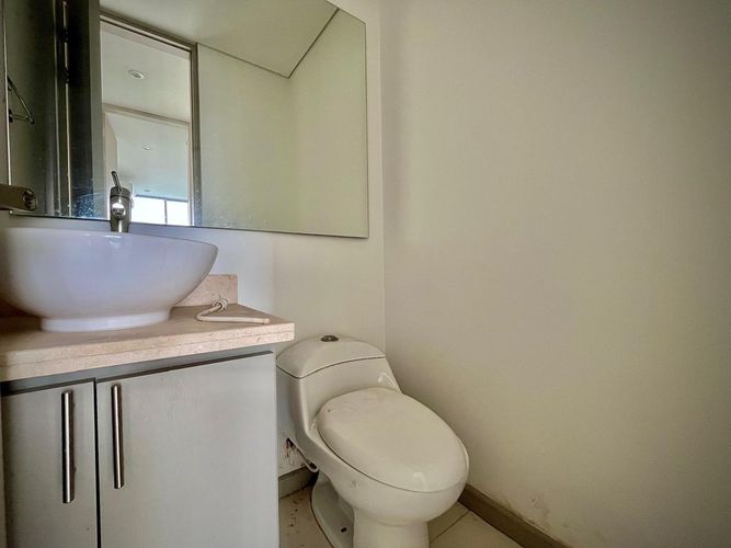Apartamento de 4 alcobas en venta en Julio Campos Gonzalez, Girardot, 126 m² · foto 7 de 24