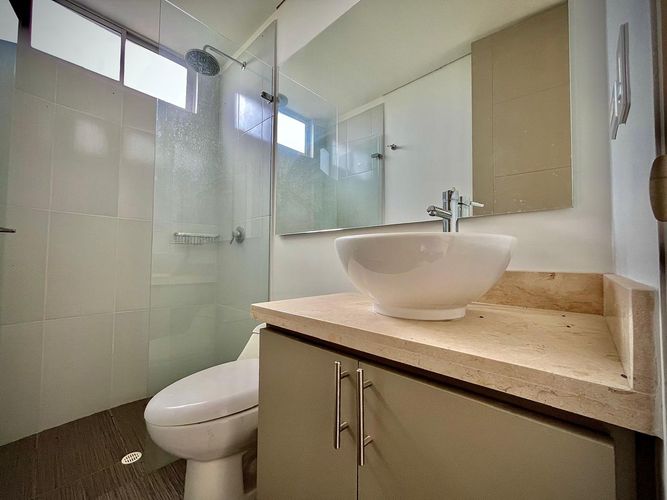Apartamento de 4 alcobas en venta en Julio Campos Gonzalez, Girardot, 126 m² · foto 11 de 24