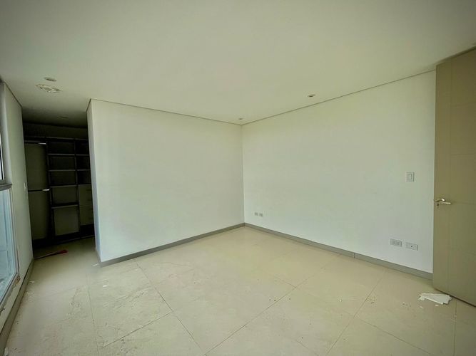 Apartamento de 4 alcobas en venta en Julio Campos Gonzalez, Girardot, 126 m² · foto 15 de 24