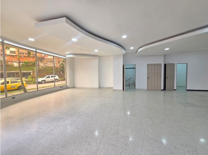 Local en arriendo en Fundadores, Armenia, 105 m² · foto 2 de 18