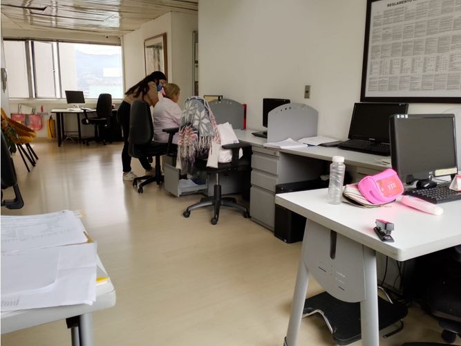 Oficina en venta en Manila, Medellín, 101 m² · foto 2 de 10