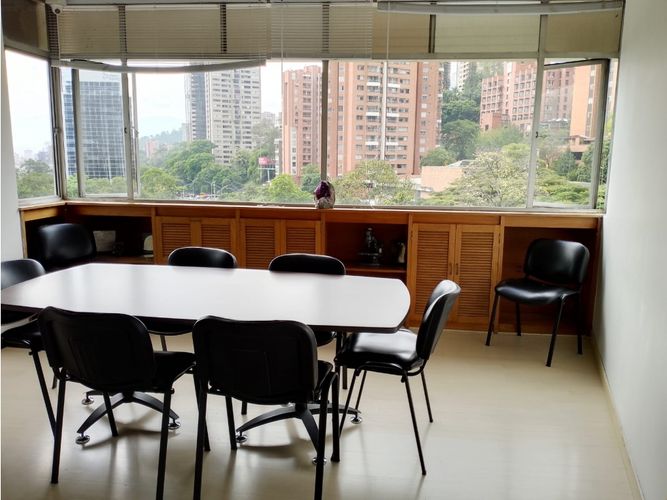 Oficina en venta en Manila, Medellín, 101 m² · foto 4 de 10