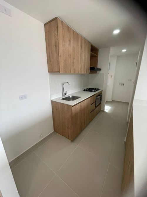 Apartamento de 3 alcobas en arriendo en San German, Medellín, 82 m² · foto 2 de 15
