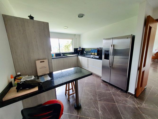 Casa de 3 alcobas en venta en El Retiro, 380 m² · foto 9 de 20