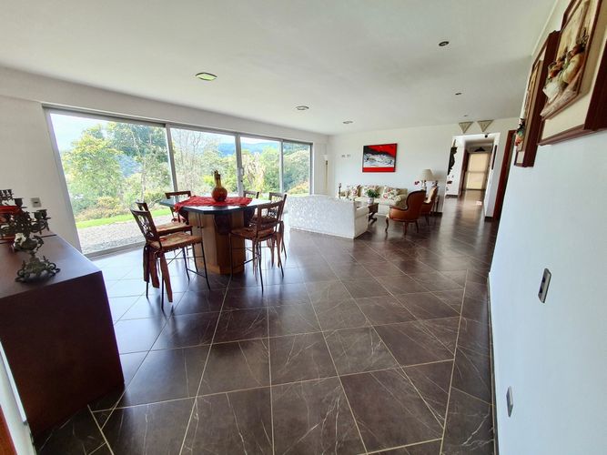 Casa de 3 alcobas en venta en El Retiro, 380 m² · foto 6 de 20