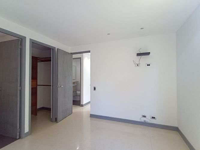 Apartamento de 2 alcobas en arriendo en Laureles, Medellín, 80 m² · foto 8 de 15
