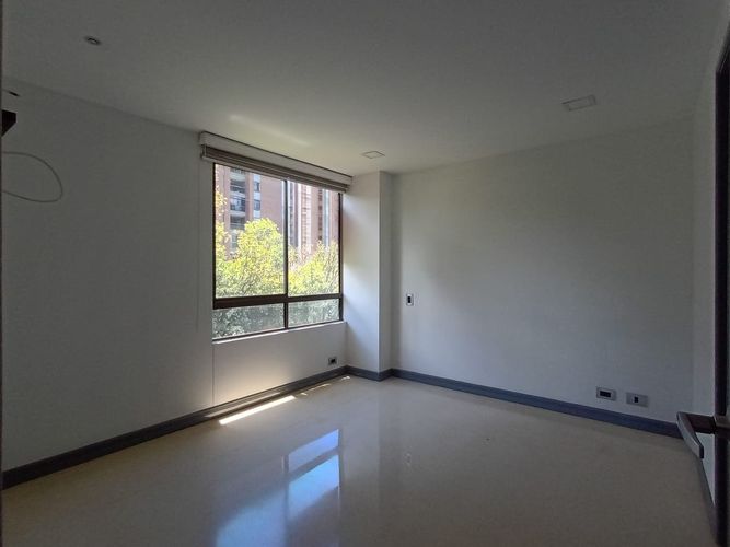 Apartamento de 2 alcobas en arriendo en Laureles, Medellín, 80 m² · foto 7 de 15