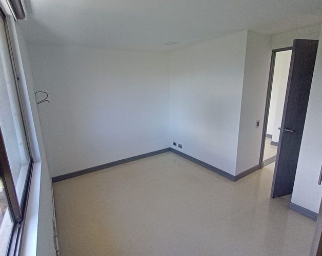 Apartamento de 2 alcobas en arriendo en Laureles, Medellín, 80 m² · foto 11 de 15