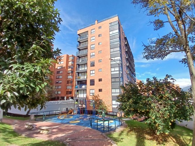 Apartamento en venta en Cerros De Suba, Bogotá · foto 2 de 24