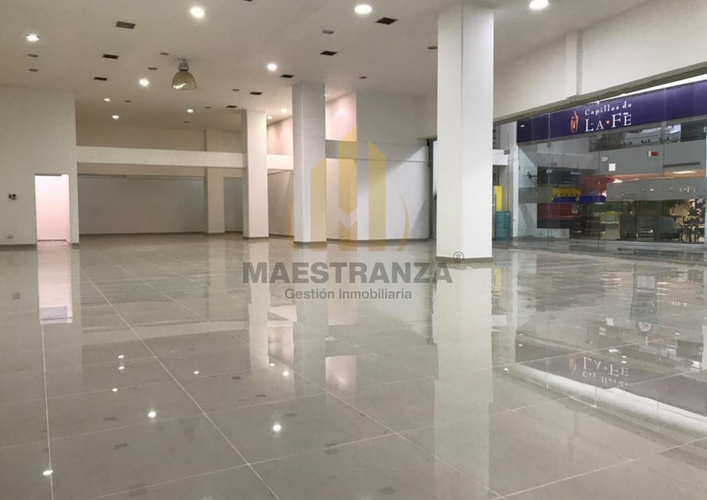 Local en arriendo en Colombia, Medellín, 293 m² · foto 2 de 8