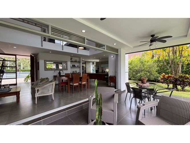 Casa de 3 alcobas en venta en Alfaguara, Jamundí, 268 m² · foto 12 de 24