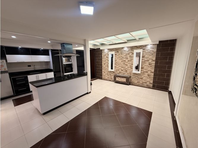 Casa de 4 alcobas en venta en Ub. Alcala Real, Tunja, 157 m² · foto 10 de 24