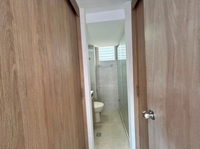 Apartamento de 2 alcobas en arriendo en Loma De Los Bernal, Medellín · foto 7 de 11
