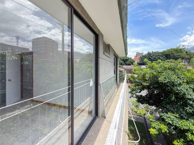Apartamento de 3 alcobas en venta en Estadio, Medellín, 129 m² · foto 5 de 24