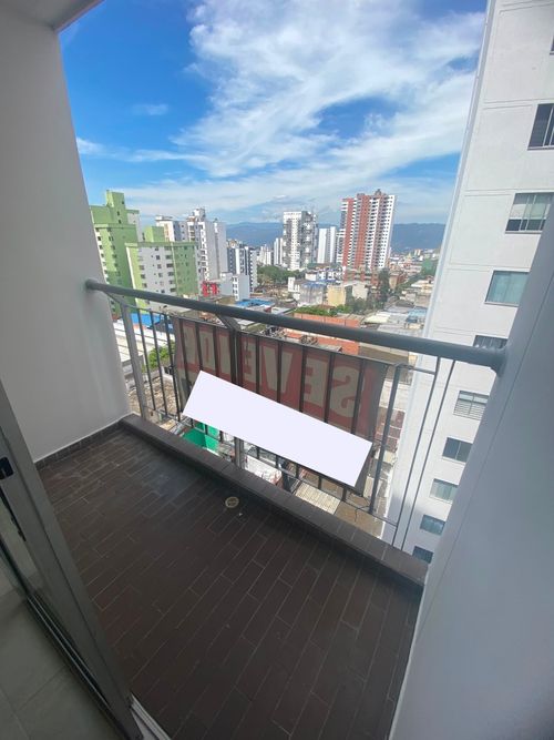 Apartamento de 3 alcobas en venta en Antonia Santos Centro, Bucaramanga, 72 m² · foto 5 de 23