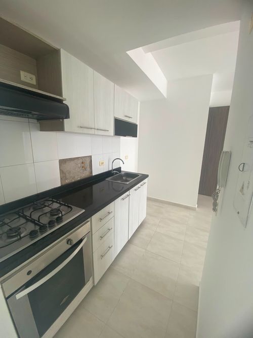 Apartamento de 3 alcobas en venta en Antonia Santos Centro, Bucaramanga, 72 m² · foto 9 de 23