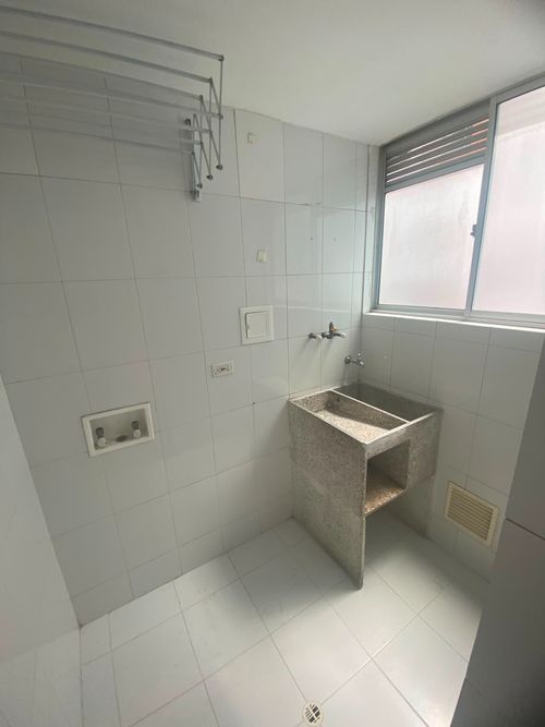 Apartamento de 3 alcobas en venta en Antonia Santos Centro, Bucaramanga, 72 m² · foto 10 de 23