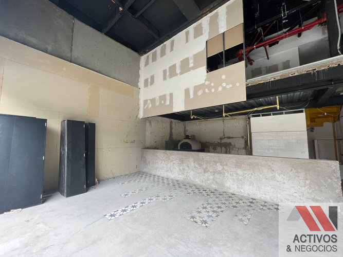 Local en arriendo en Alejandría, Medellín, 99 m² · foto 2 de 8