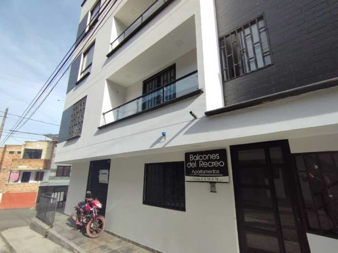 Casa de 3 alcobas en venta en Cristo Rey, Copacabana, 98 m² · foto 2 de 24