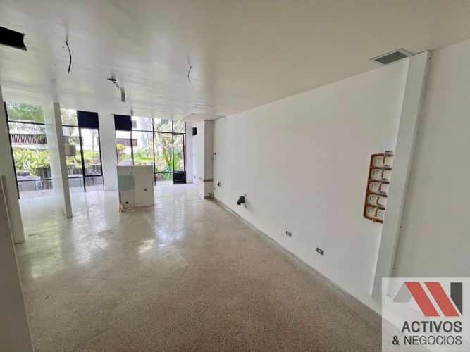 Local en arriendo en Santa María De Los Ángeles, Medellín, 138 m² · foto 2 de 12
