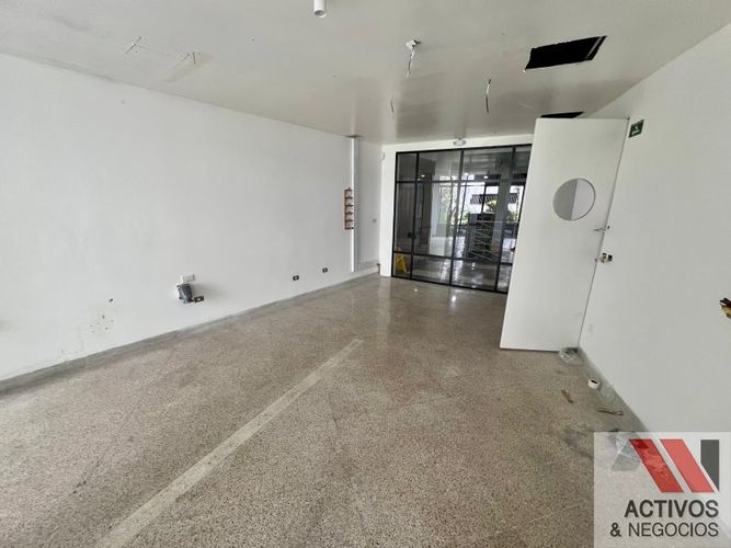 Local en arriendo en Santa María De Los Ángeles, Medellín, 138 m² · foto 3 de 12