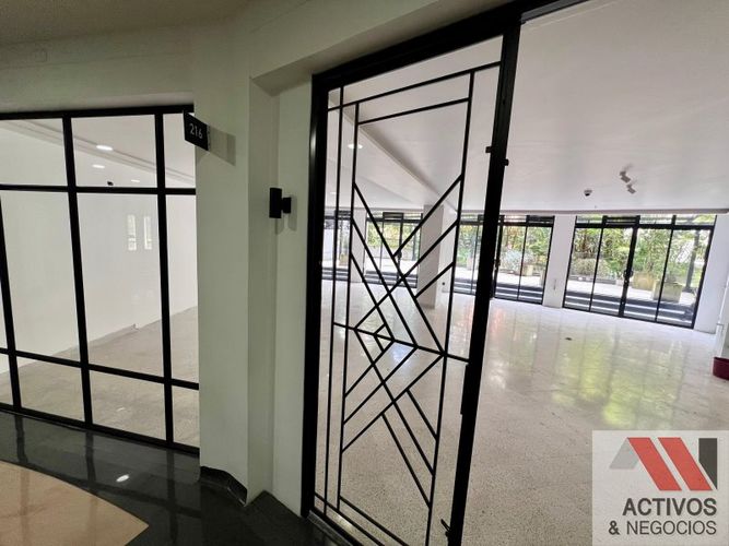Local en arriendo en Santa María De Los Ángeles, Medellín, 138 m² · foto 6 de 12