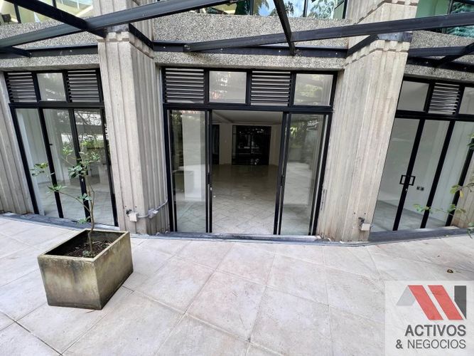 Local en arriendo en Santa María De Los Ángeles, Medellín, 138 m² · foto 9 de 12