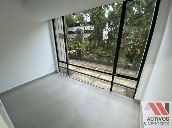 Oficina en arriendo en La Florida, Medellín, 35 m² · foto 2 de 4