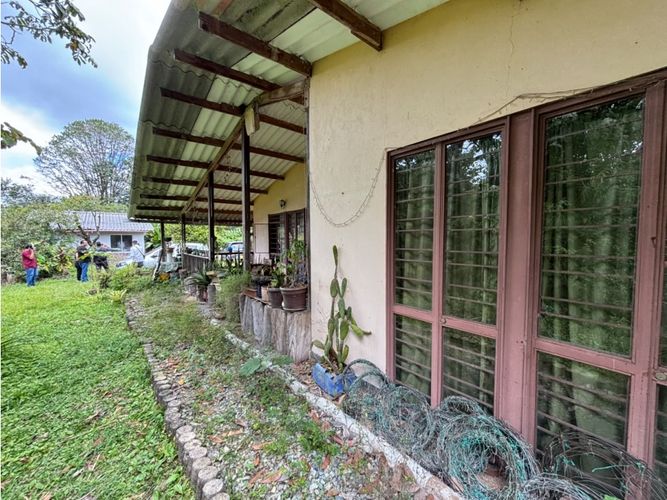 Casa en venta en Guayaquil, Armenia · foto 3 de 24