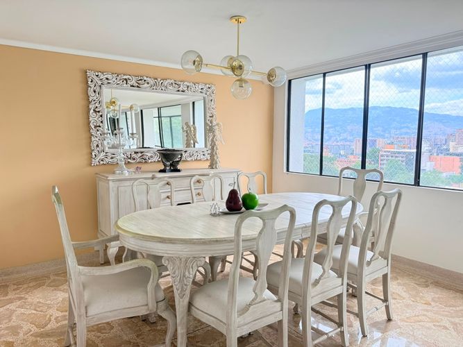 Apartamento de 3 alcobas en arriendo en El Poblado, Medellín, 236 m² · foto 7 de 14