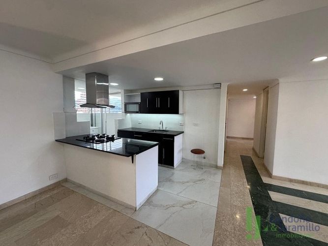 Apartamento de 3 alcobas en arriendo en Los Parra, Medellín, 150 m² · foto 4 de 20