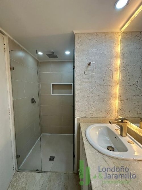 Apartamento de 3 alcobas en arriendo en Los Parra, Medellín, 150 m² · foto 8 de 20