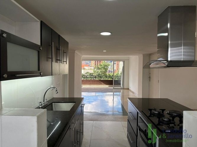 Apartamento de 3 alcobas en arriendo en Los Parra, Medellín, 150 m² · foto 12 de 20