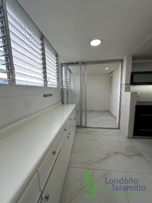 Apartamento de 3 alcobas en arriendo en Los Parra, Medellín, 150 m² · foto 13 de 20