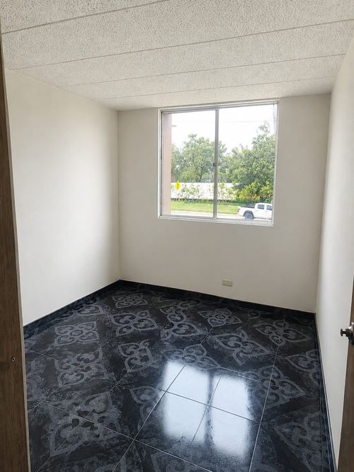 Apartamento de 3 alcobas en venta en La Magnolia, Madrid, 63 m² · foto 7 de 8